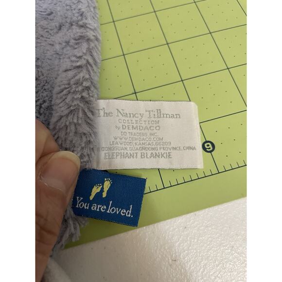 Demdaco Nancy Tillman Gray Elephant Blankie Lovey Flat Plush Security Blanket - Picture 4 of 8